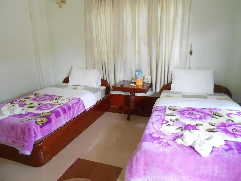 Three Sisters Resort Luang Prabang 0*,  Laos